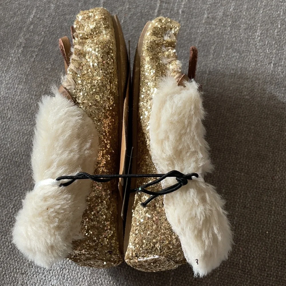 NEW Cotton On Kids Marley gold glitter Moccasin USA size 8-9